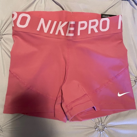 Brand New Nike Pro 3” Shorts - Picture 4 of 6